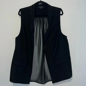 Torrid Women’s Black Vest Sheer Back Faux Pockets 1013
